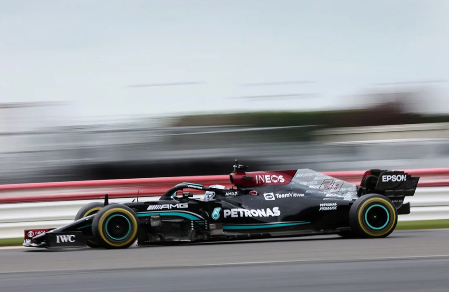 Doriane Pin's Mercedes-AMG single-seater on track, side view